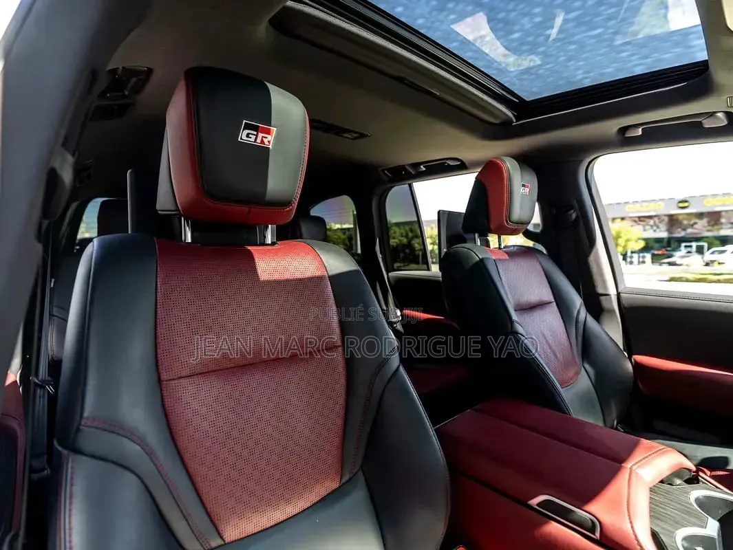 Nouveau Toyota Land Cruiser 2026 Blanc cassé