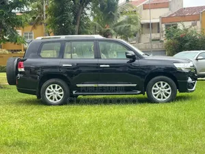 Toyota Land Cruiser 2018 Noir