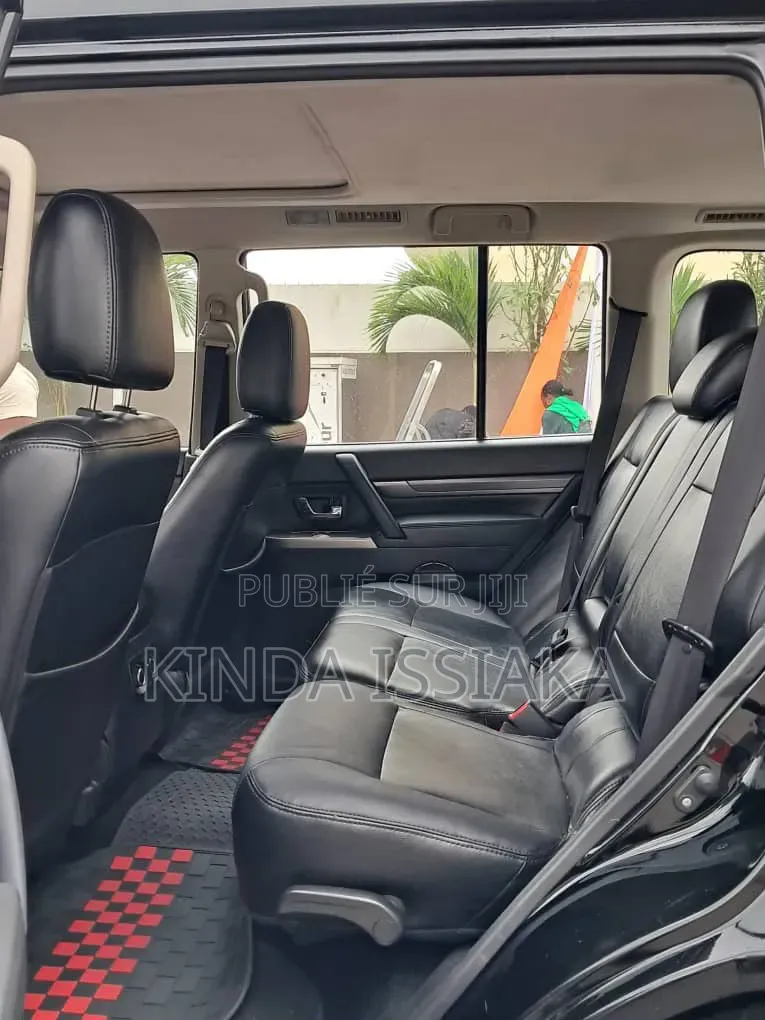 Mitsubishi Pajero 2023 Noir