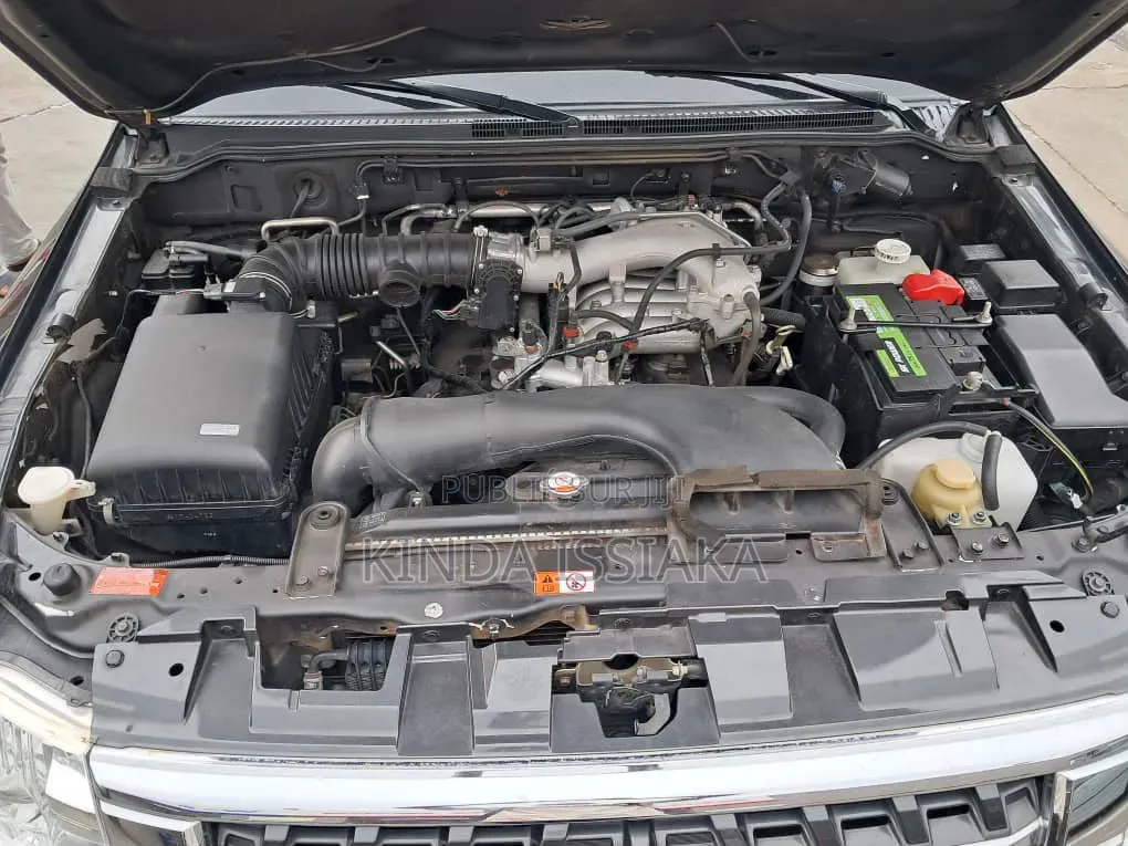 Mitsubishi Pajero 2023 Noir