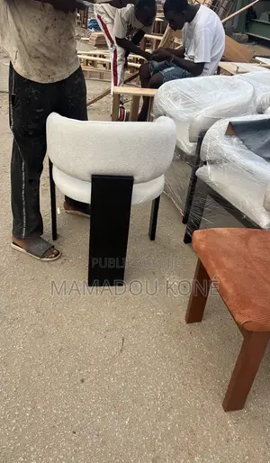Chaises Disponibles