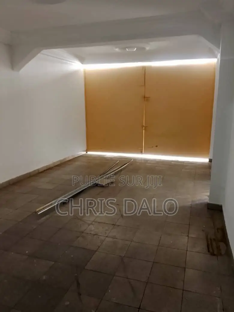 5chbre Duplex dans Roberson, Cocody à Louer