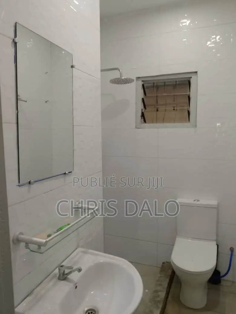 5chbre Duplex dans Roberson, Cocody à Louer