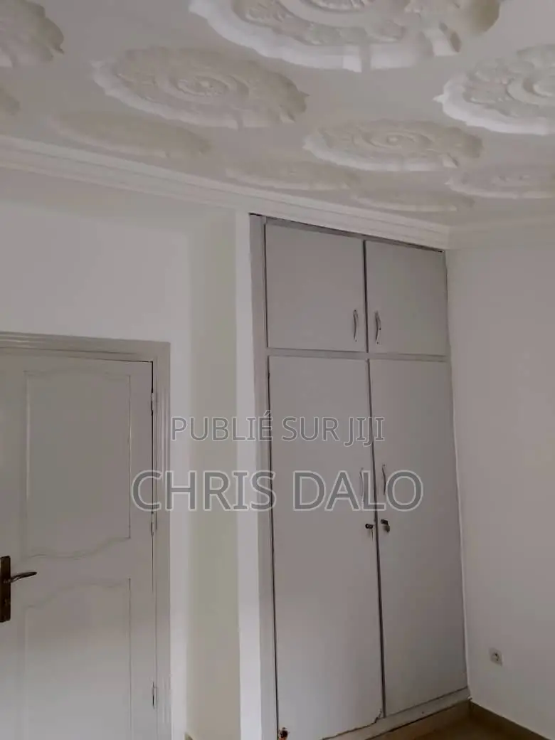 5chbre Duplex dans Roberson, Cocody à Louer