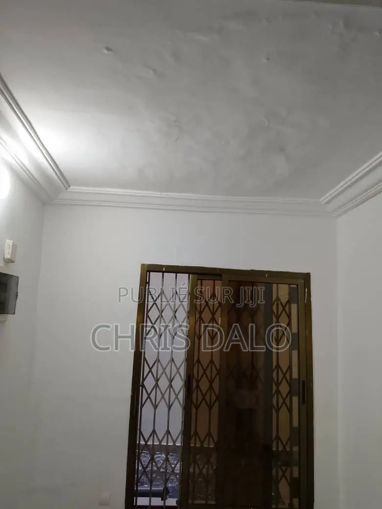 5chbre Duplex dans Roberson, Cocody à Louer