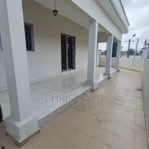 3chbre Appartement dans Fabrice Legre, Cocody à Louer