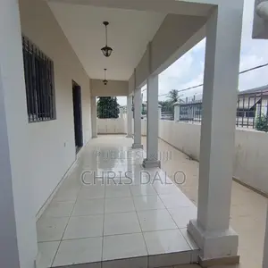 3chbre Appartement dans Fabrice Legre, Cocody à Louer