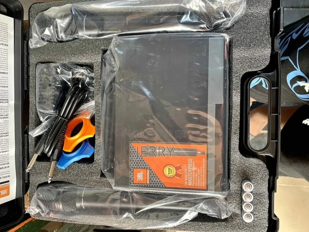 Micro San Fil JBL Urx9900