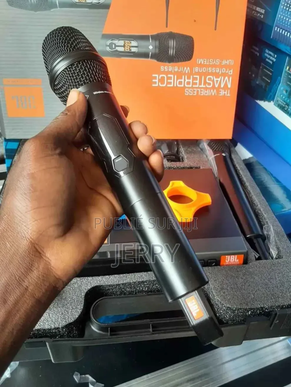 Micro San Fil JBL Urx9900
