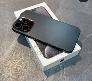 Nouveau Apple iPhone 15 Pro Max 512 GB Autre