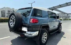 Nouveau Toyota FJ Cruiser 2025 Bleu