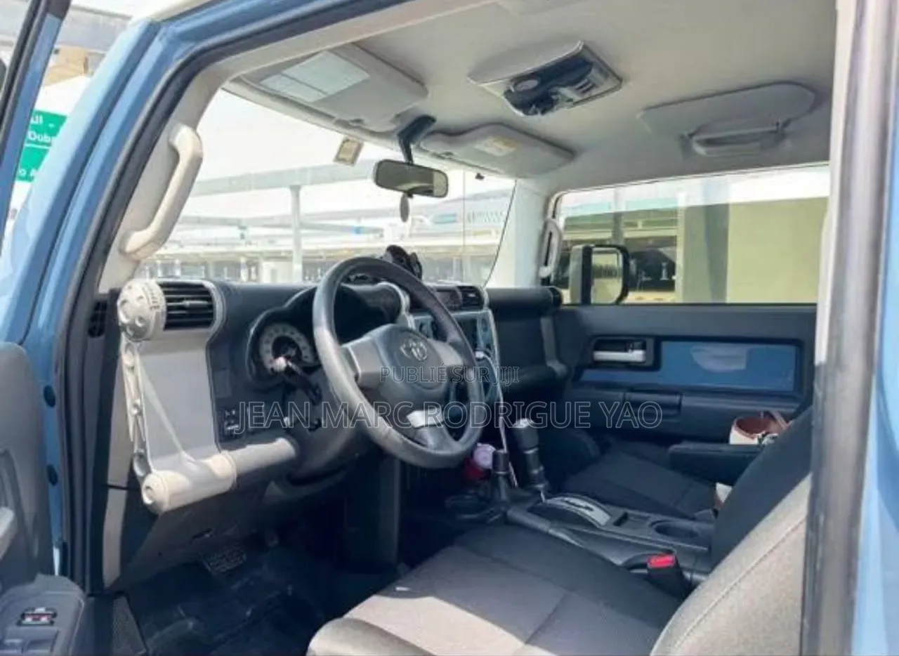 Nouveau Toyota FJ Cruiser 2025 Bleu