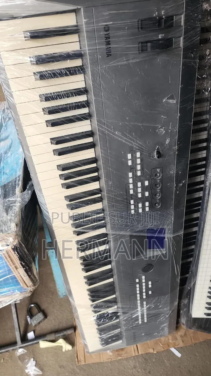 Yamaha Motif M8