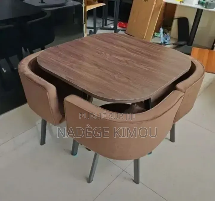Table À Manger