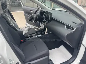 Nouveau Toyota Corolla 2026 Blanc cassé