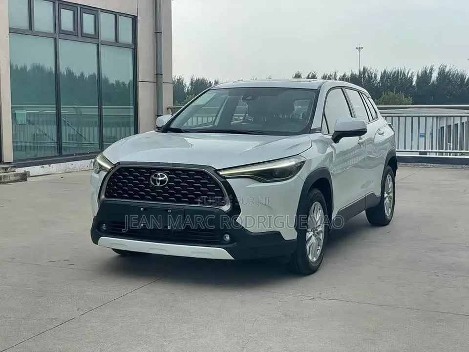 Nouveau Toyota Corolla 2026 Blanc cassé