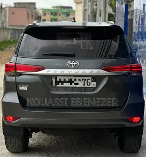 Toyota Fortuner 2025 Noir