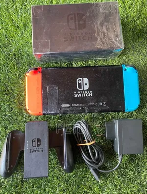 Nintendo Switch Craquer CASI NEUF