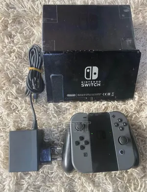 Nintendo Switch Craquer CASI NEUF