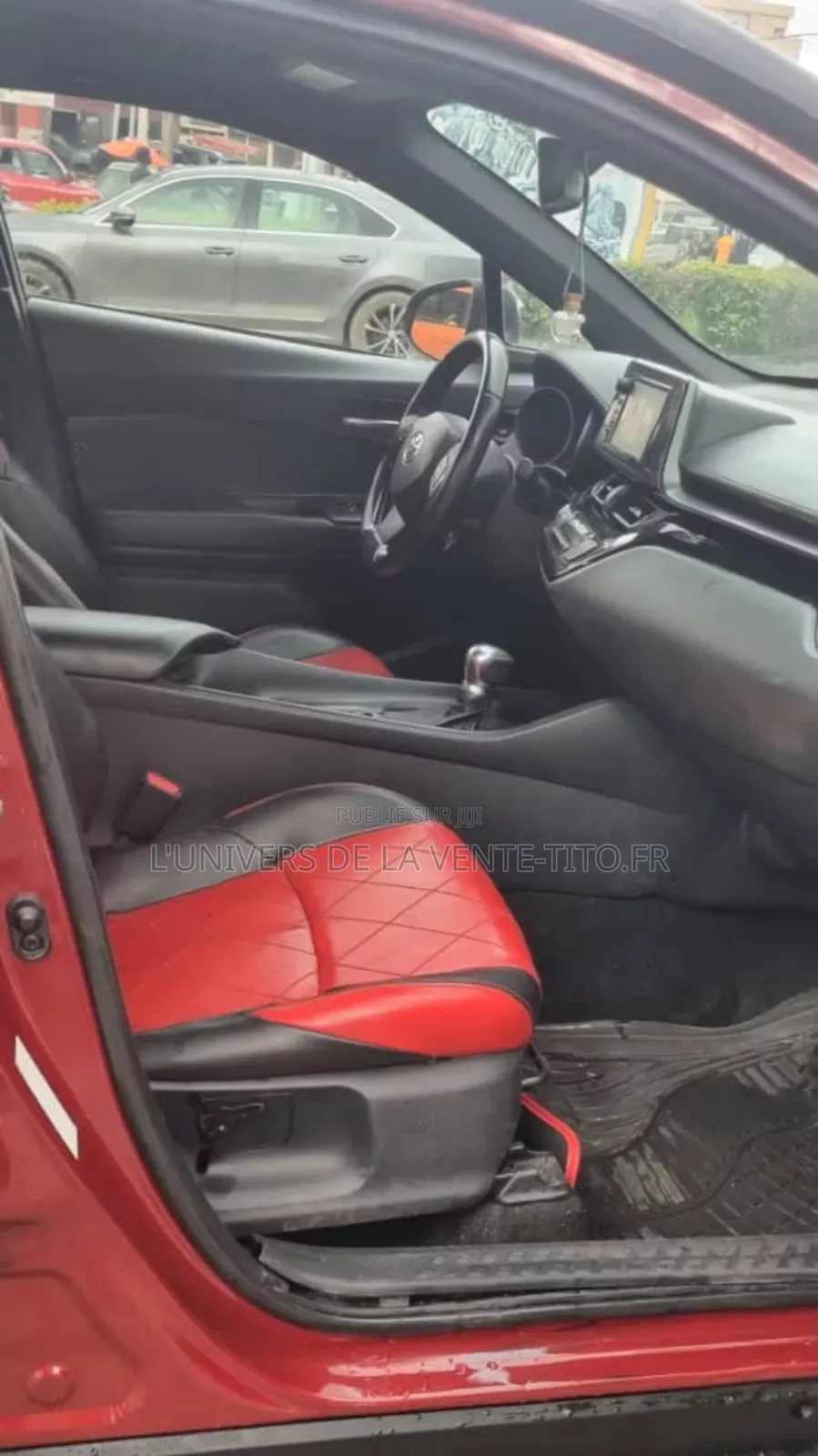 Toyota C-HR XLE FWD Sport Utility (2.0L 4cyl 2AM) 2018 Bordeaux