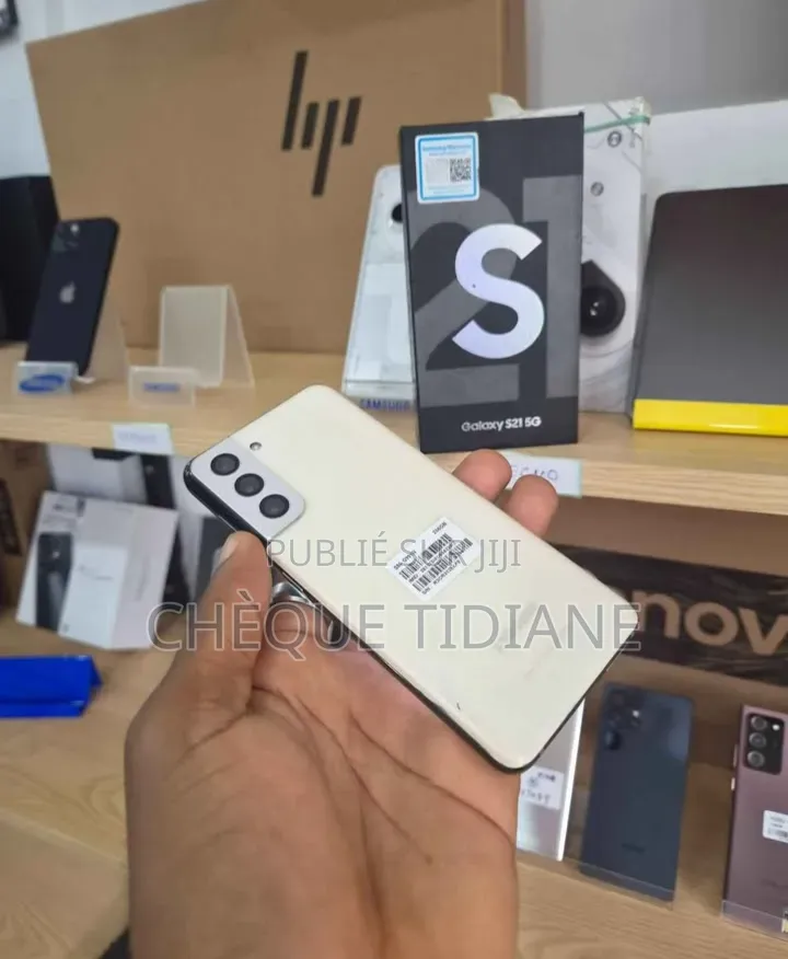 Nouveau Samsung Galaxy S21 5G 128 GB Blanc