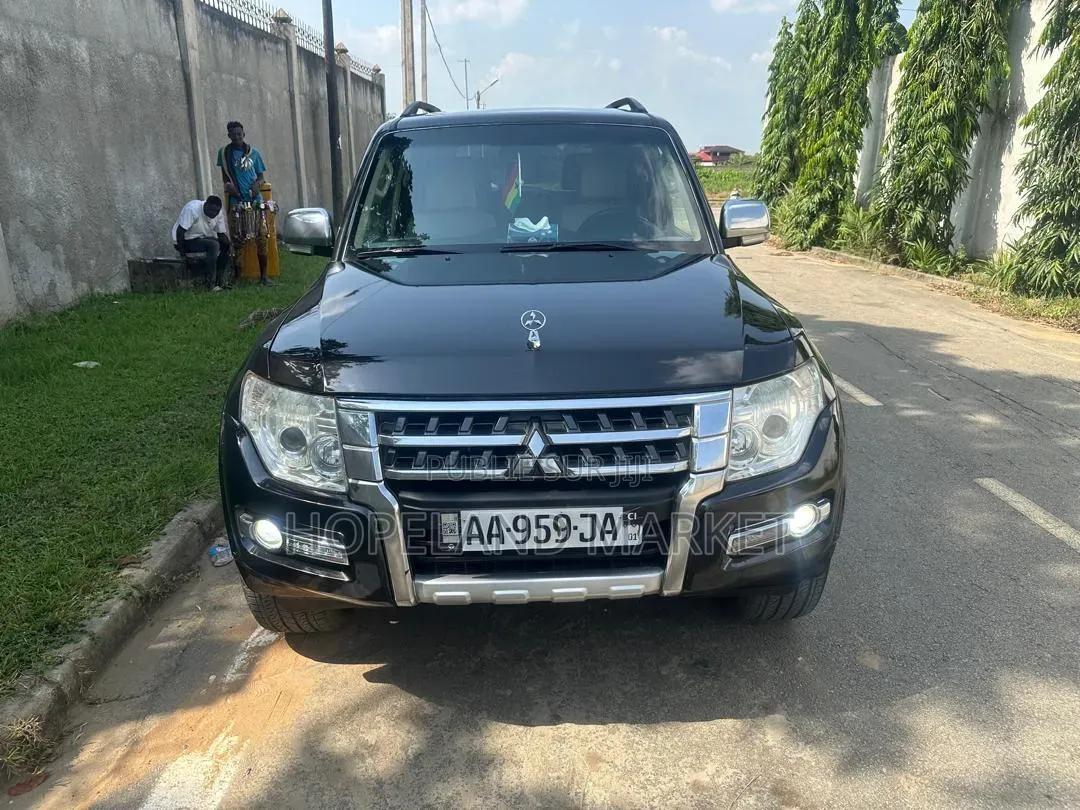 Mitsubishi Pajero 2025 Noir