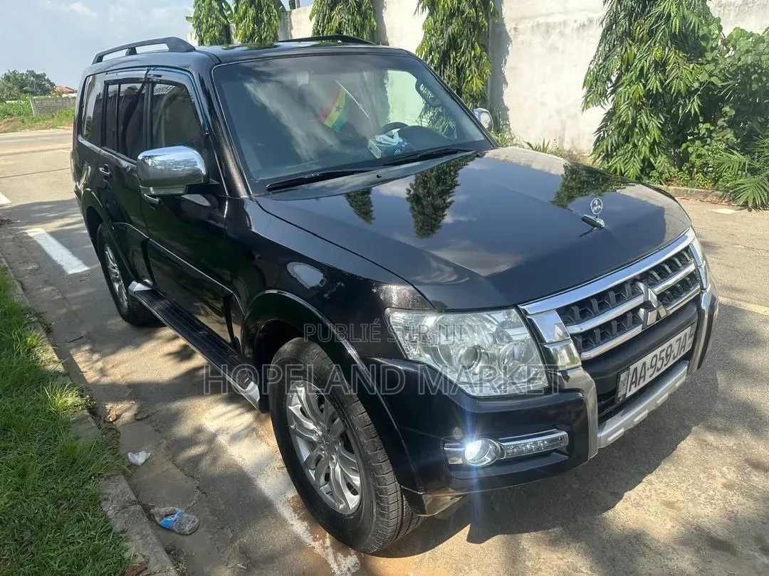 Mitsubishi Pajero 2025 Noir