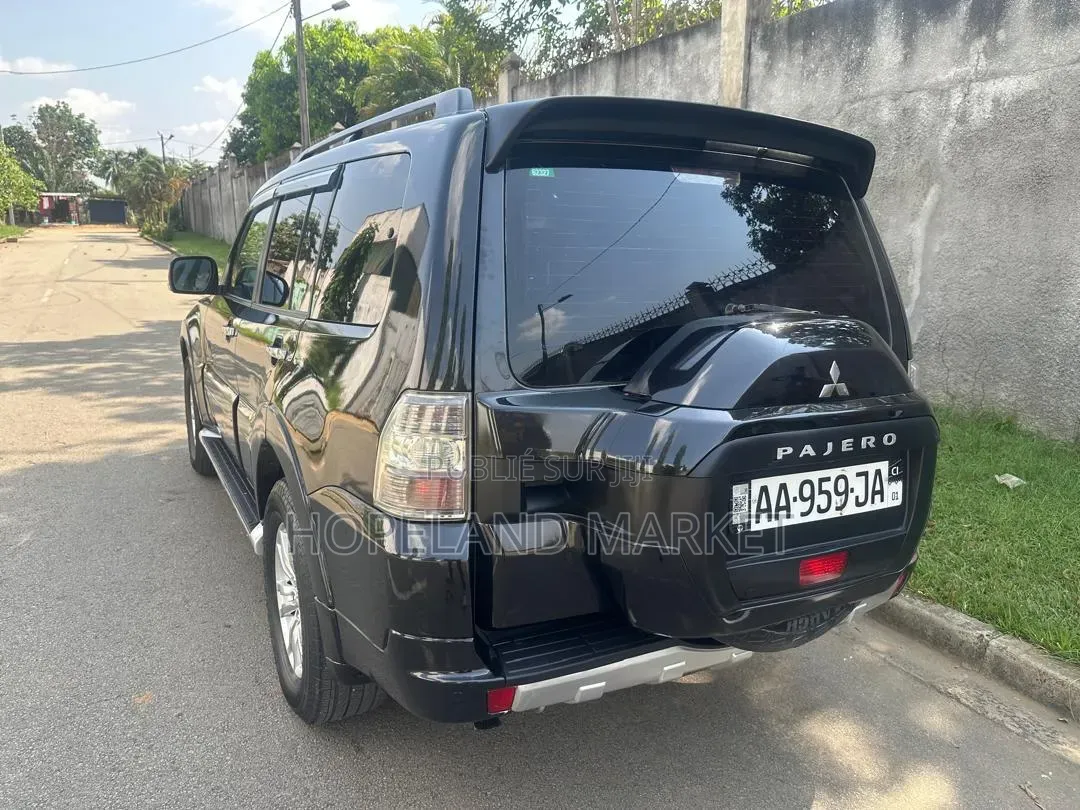 Mitsubishi Pajero 2025 Noir