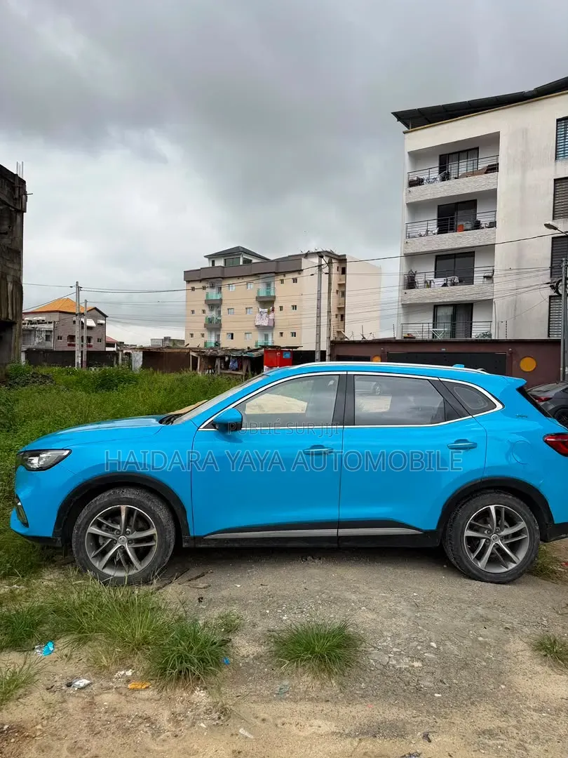 MG HS 2025 Bleu
