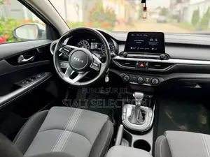 Kia Forte 2023 Blanc