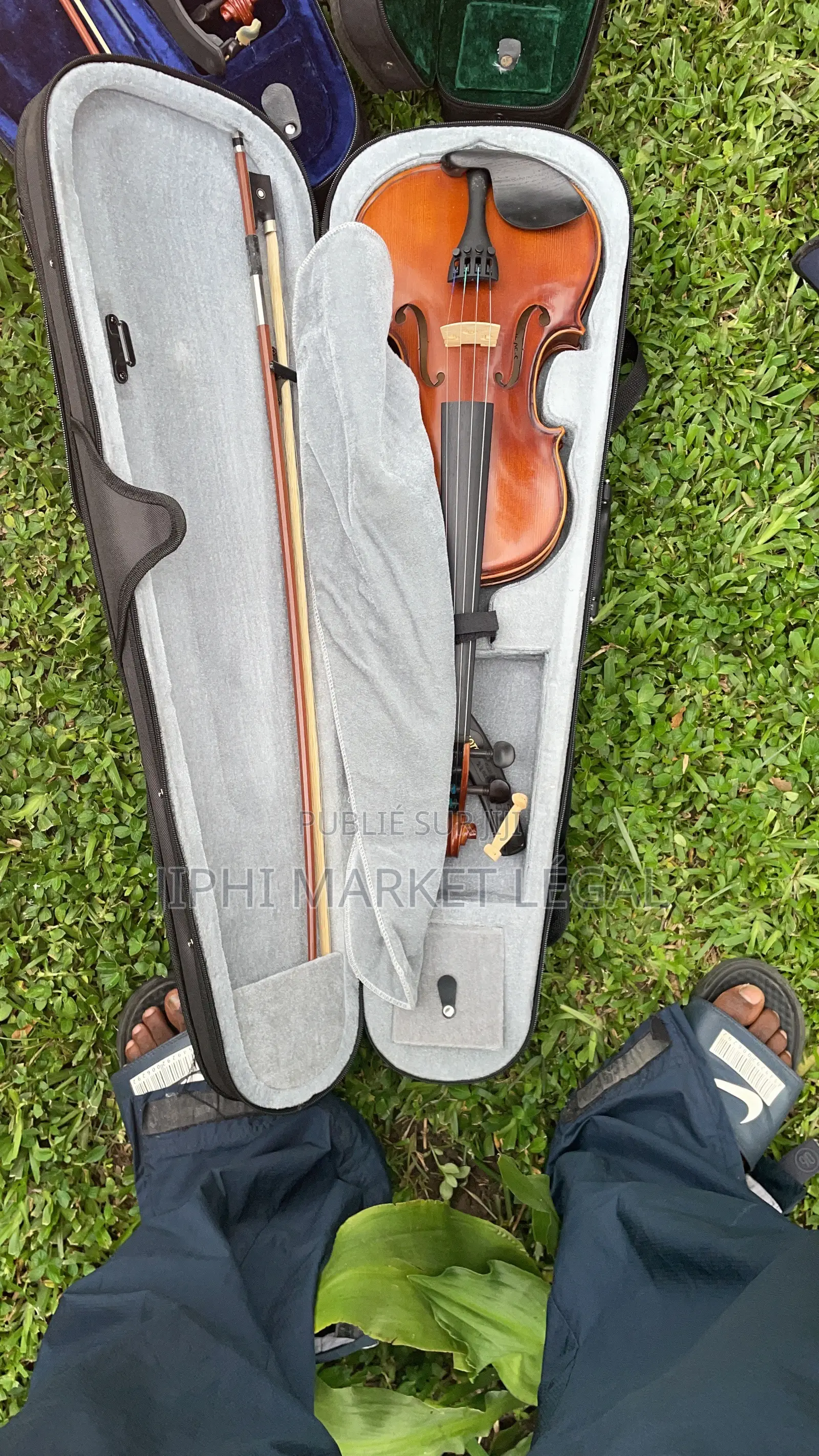 Violon ,Violoncelle Et Contrebasse