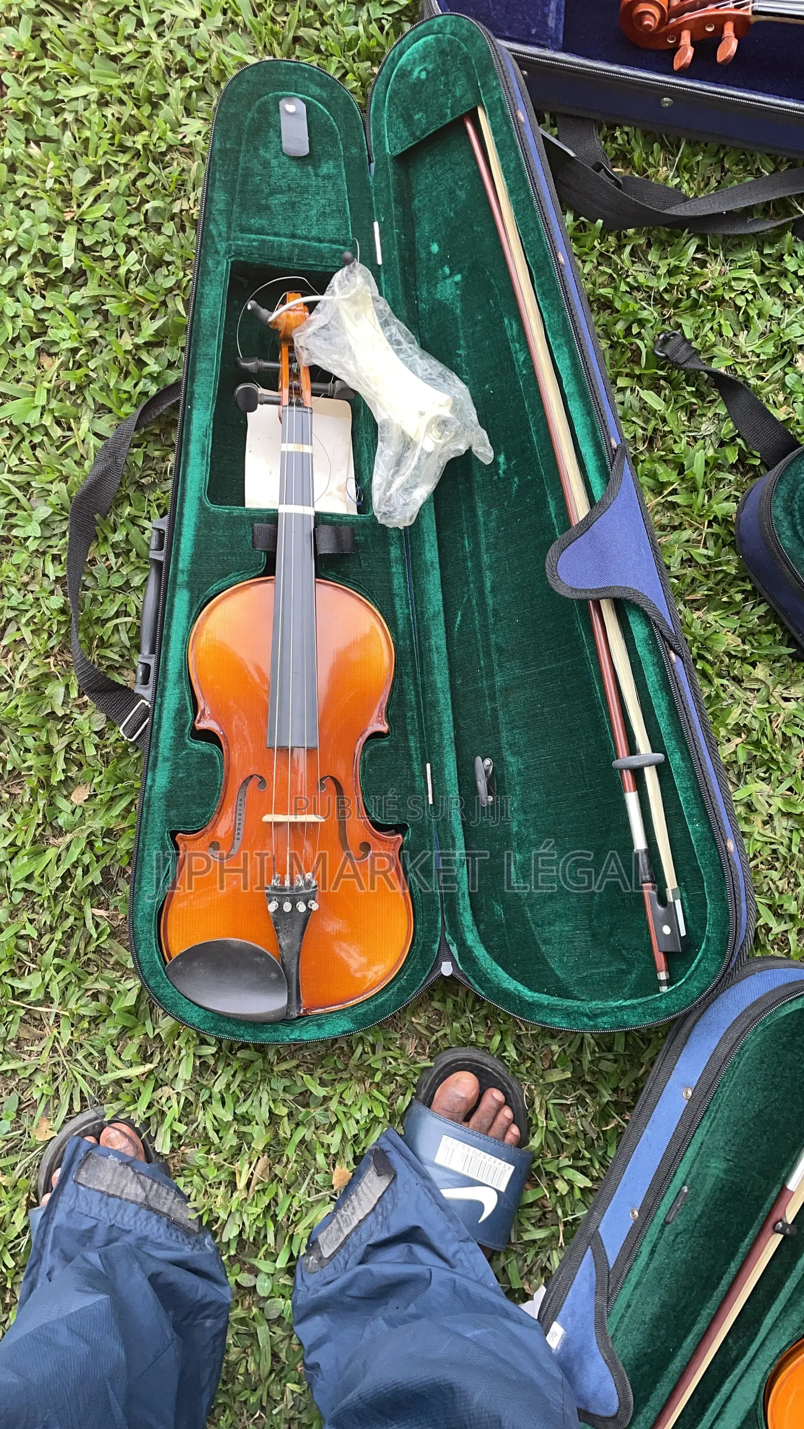 Violon ,Violoncelle Et Contrebasse