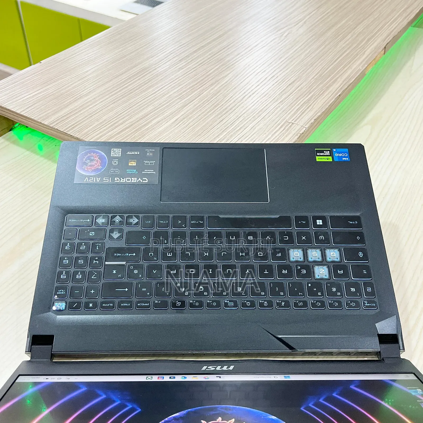 Nouveau Ordinateur portable MSI Cyborg 14 16GB Intel Core i5 SSD 512GB