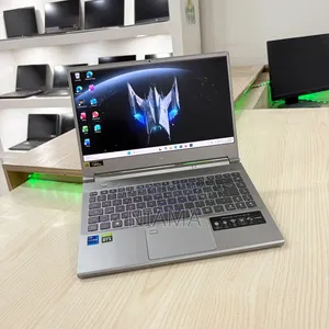 Nouveau Acer Predator Triton 14 AI 16GB Intel Core i7 SSD 512GB