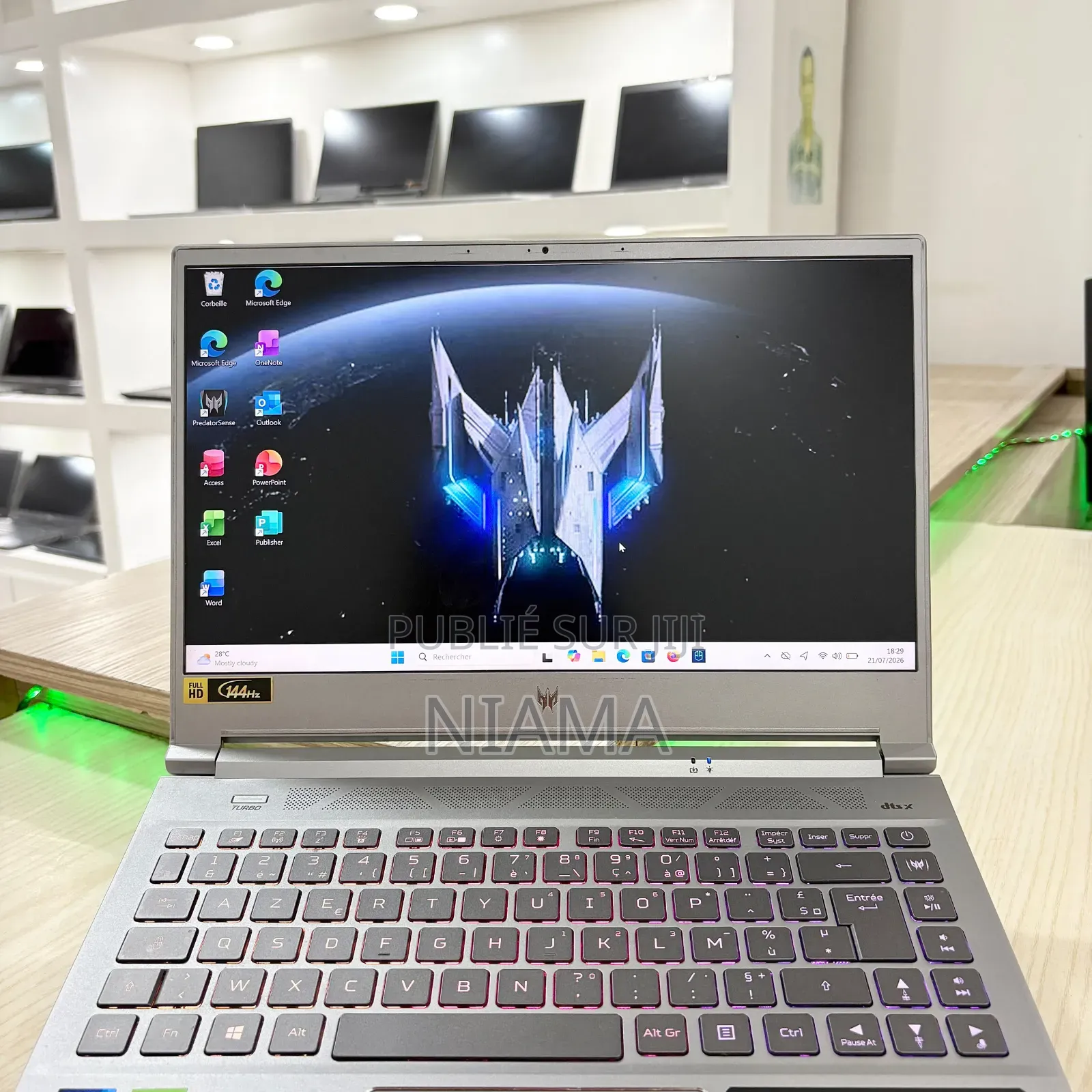 Nouveau Acer Predator Triton 14 AI 16GB Intel Core i7 SSD 512GB