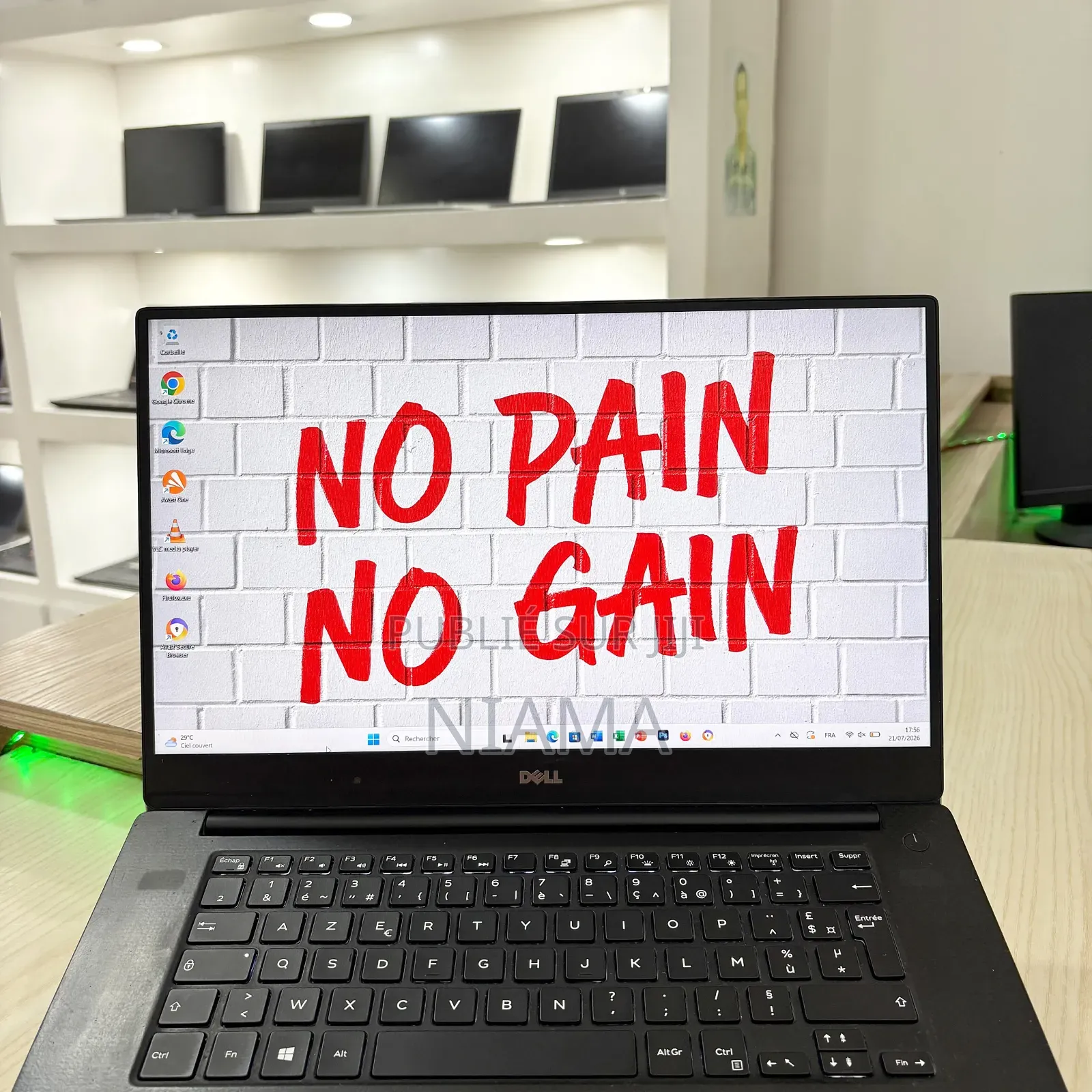 Nouveau Dell XPS 15 9560 16GB Intel Core i7 HDD+SSD 1T