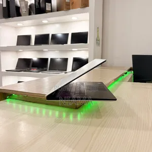 Nouveau Dell XPS 15 9570 16GB Intel Core i5 HDD+SSD 1T
