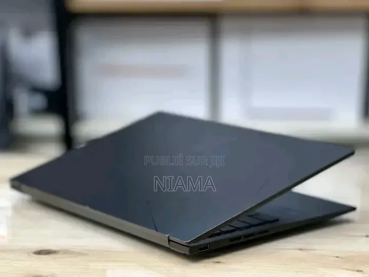 Nouveau Asus ZenBook Pro UX550VE 8GB Intel Core i5 SSD 256GB