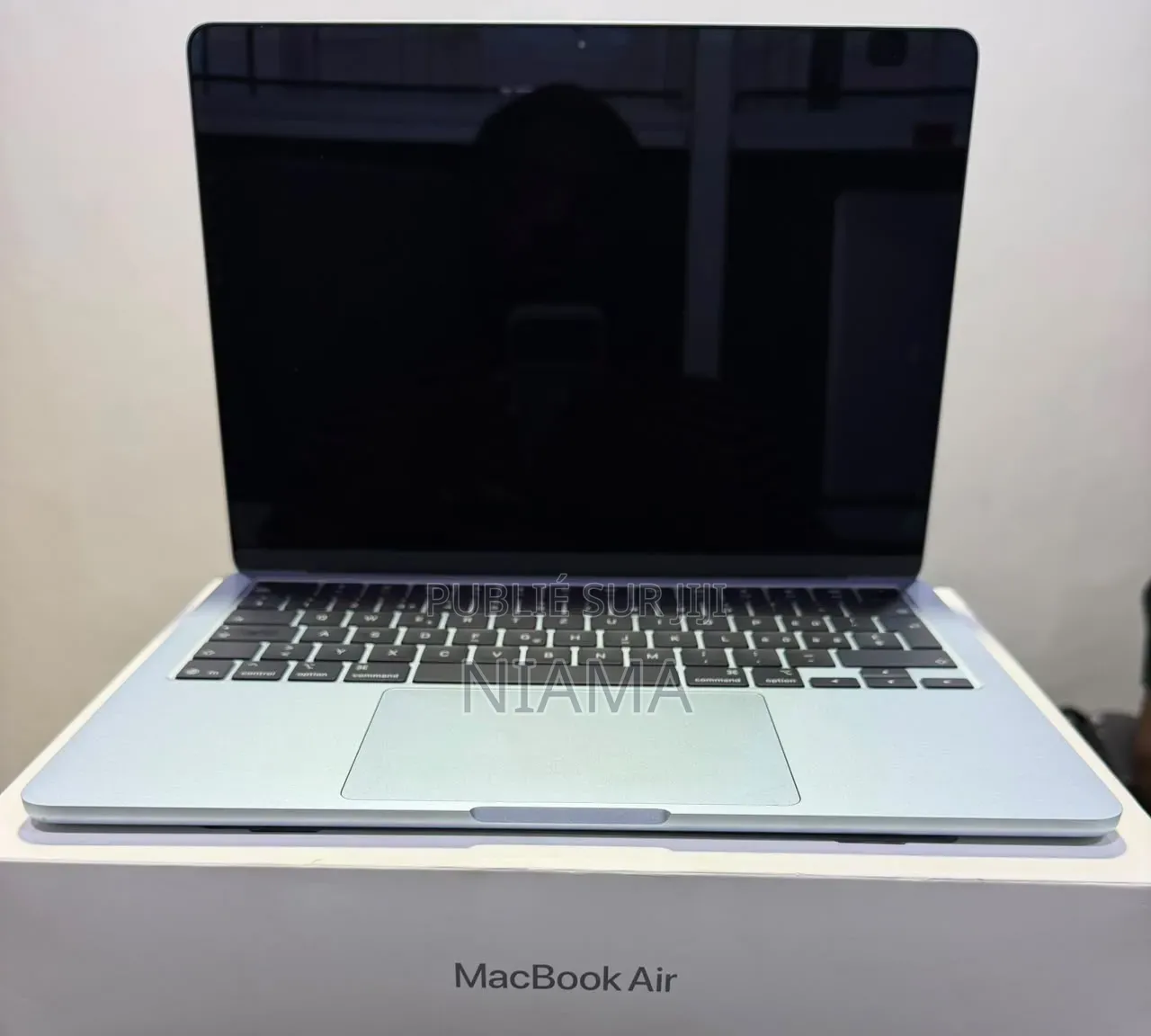 Nouveau Apple MacBook Air 2025 M4 16GB Apple M4 SSD 256GB
