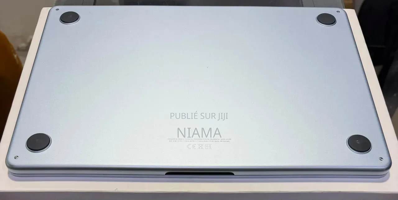 Nouveau Apple MacBook Air 2025 M4 16GB Apple M4 SSD 256GB
