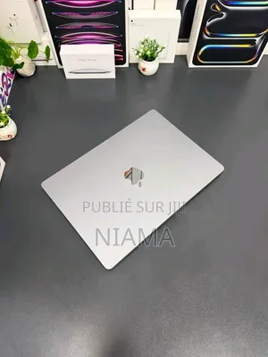 Nouveau Apple MacBook Pro 2023 M2 32GB Apple M2 SSD 512GB