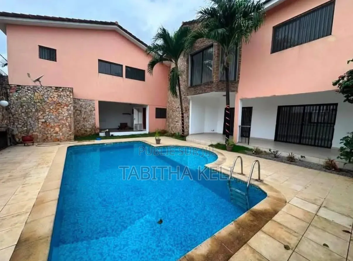 4chbre Duplex dans Francis Gweh, Cocody à Louer