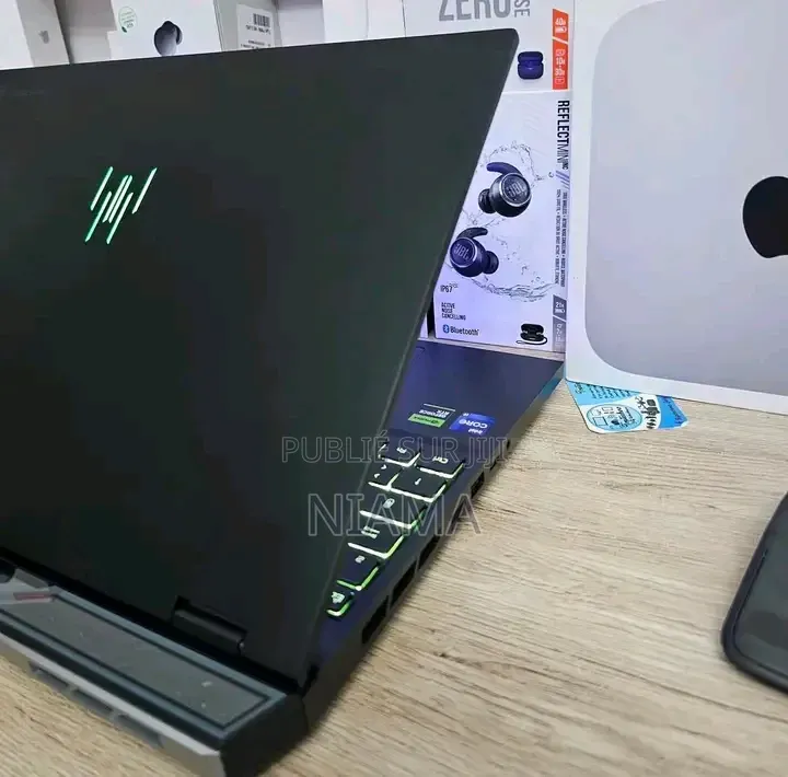 Nouveau Acer Predator Helios 18 PH18-71 32GB Intel Core i9 SSD 1T