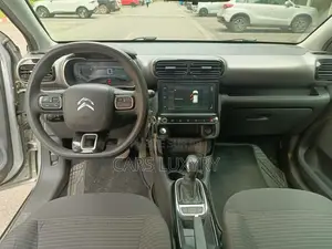 Citroen C4 2022 Gris
