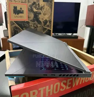 Nouveau Asus ROG Strix G16 32GB Intel Core i9 SSD 1T