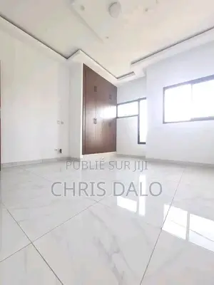 2chbre Appartement dans Djôlo Pierre, Cocody à Louer