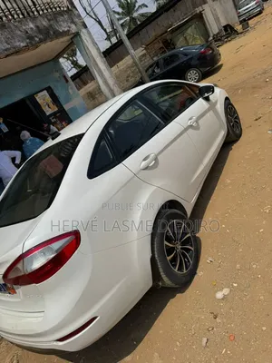 Ford Fiesta 2015 Blanc