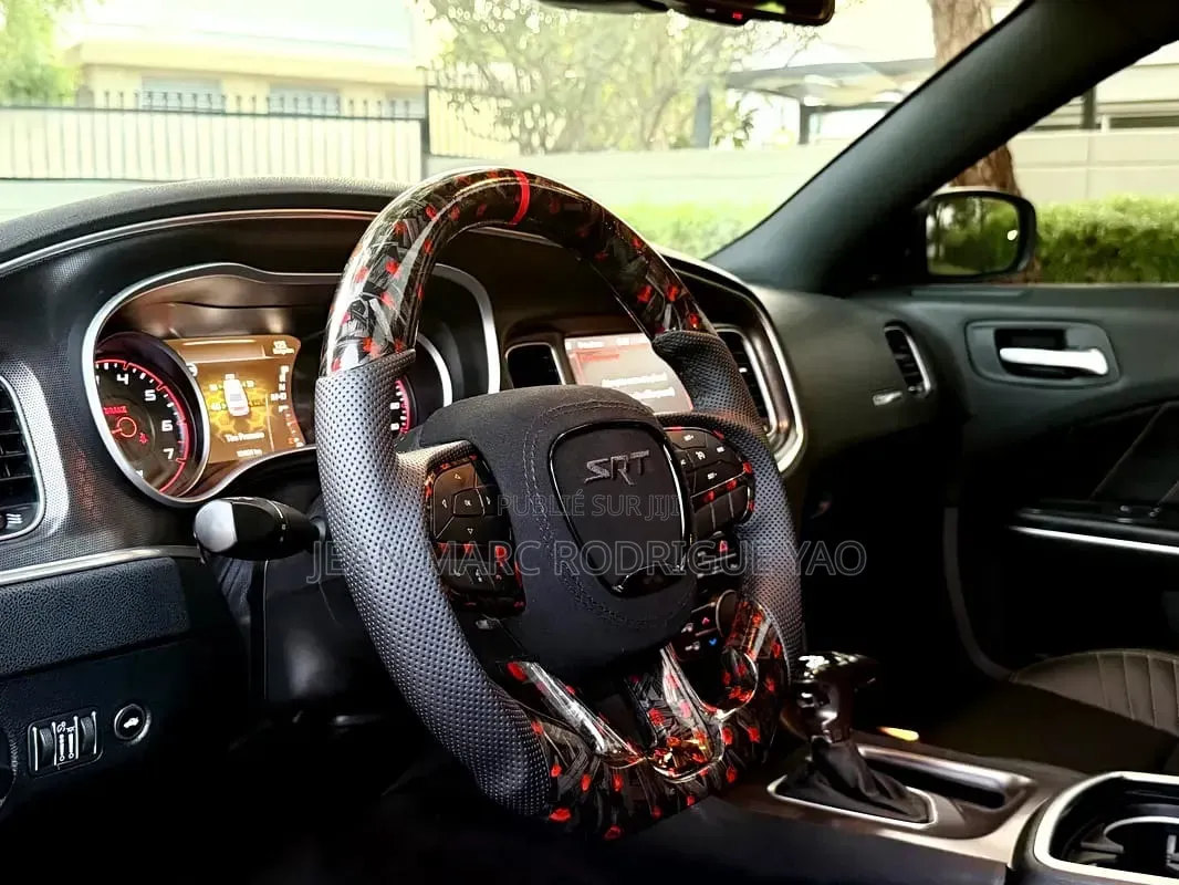 Nouveau Dodge Chargeur 2025 Blanc cassé