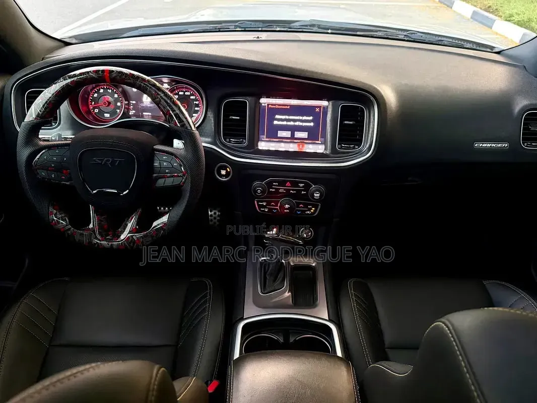 Nouveau Dodge Chargeur 2025 Blanc cassé