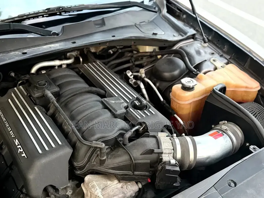 Nouveau Dodge Chargeur 2025 Blanc cassé